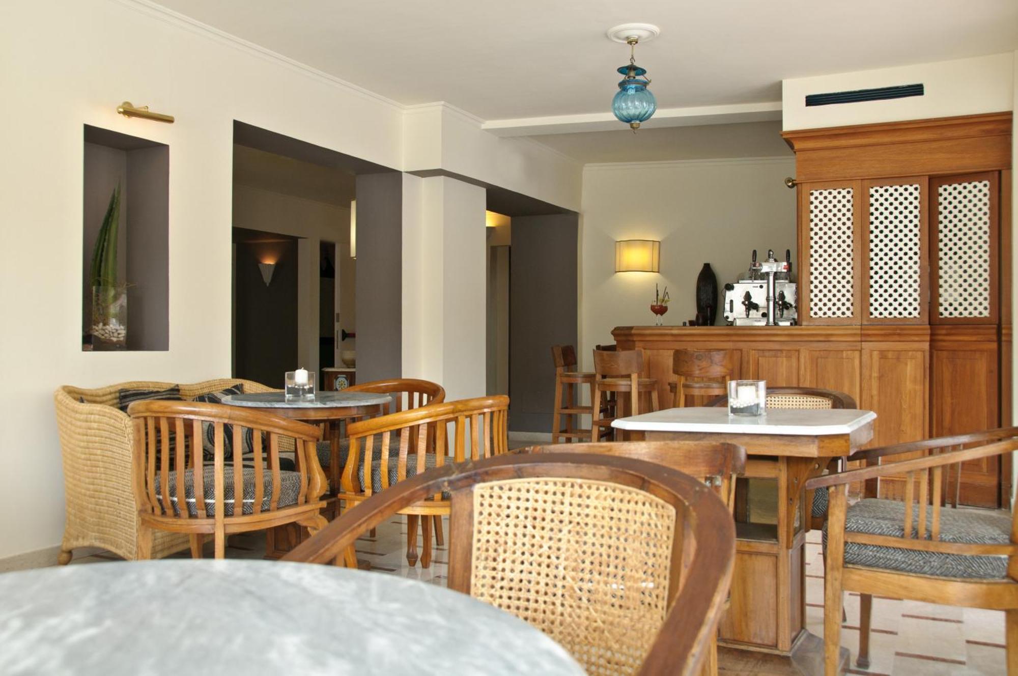Hotel Trionfal Милано Мартима Екстериор снимка