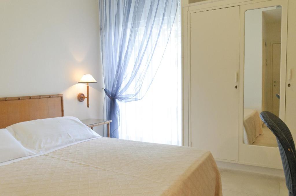 Hotel Trionfal Милано Мартима Екстериор снимка
